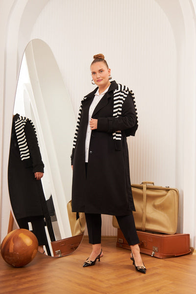 Langer Damen-Trenchcoat in großen Größen - Schwarz