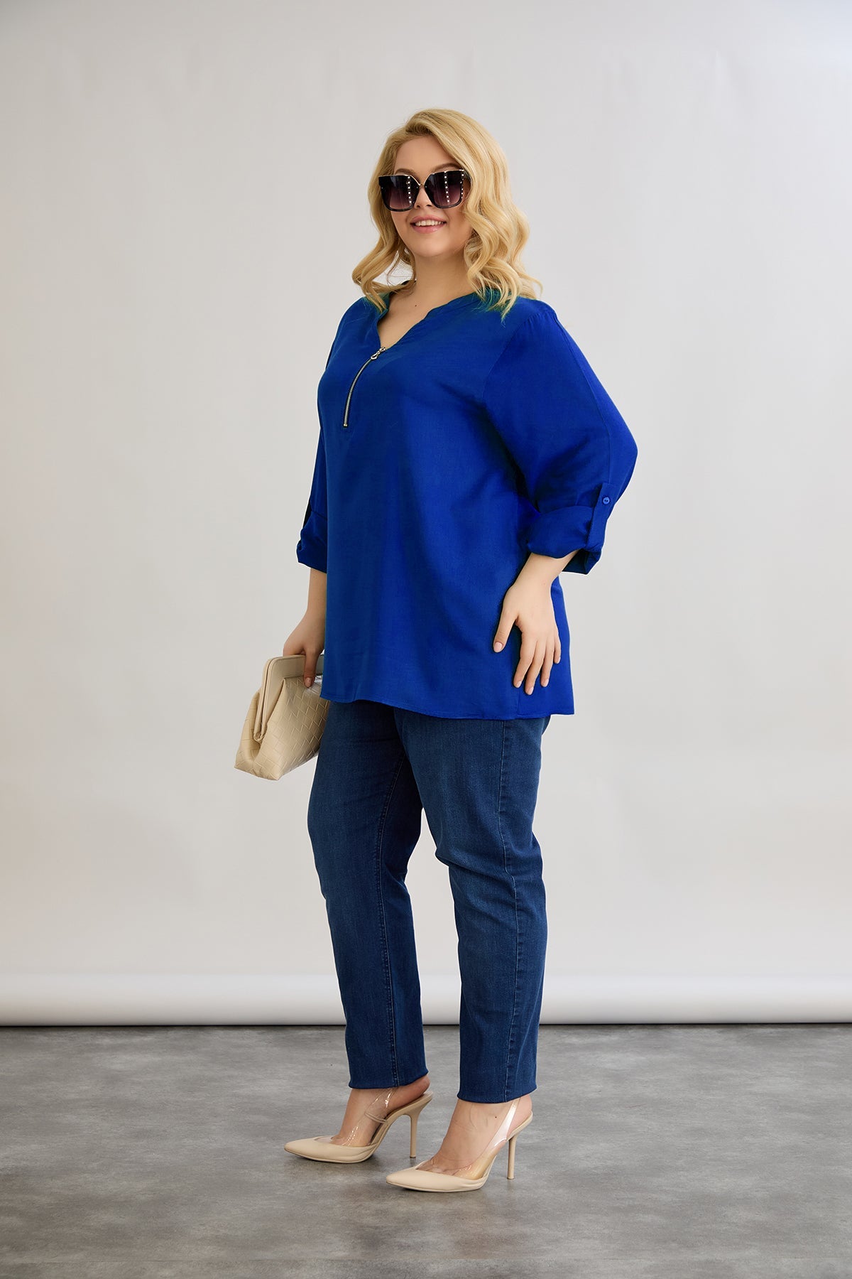 Bluse aus Viskose mit Reißverschluss am Halsausschnitt - Blau