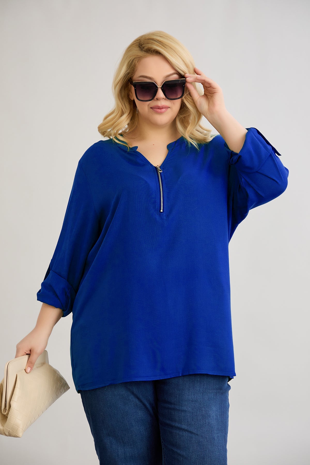 Bluse aus Viskose mit Reißverschluss am Halsausschnitt - Blau