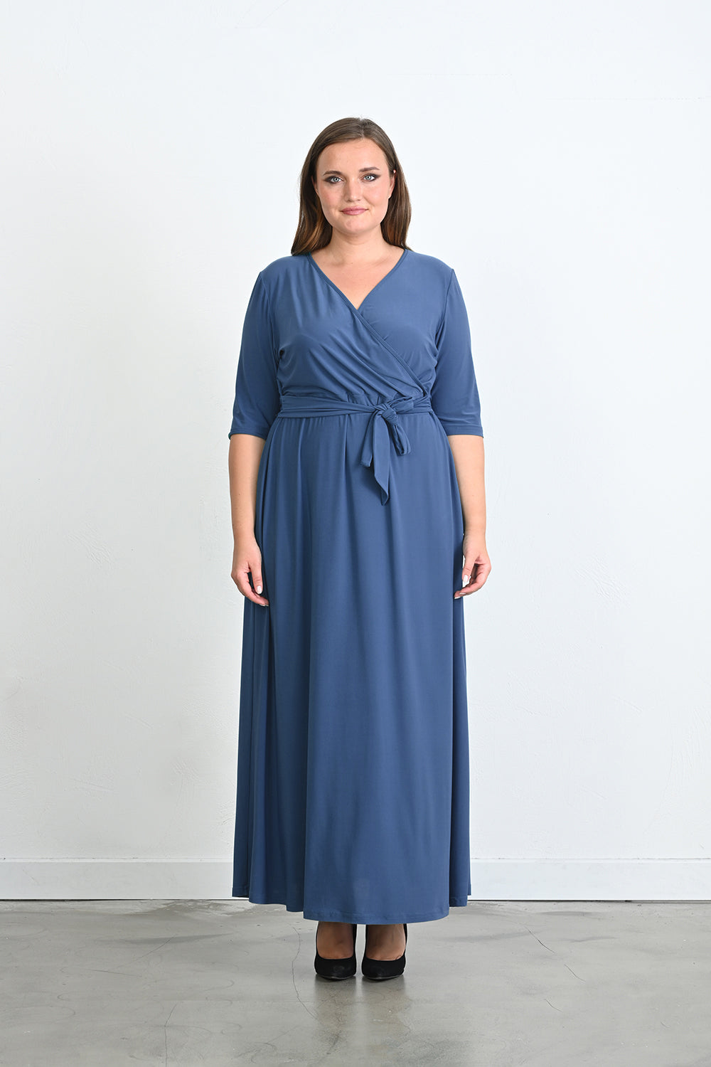 Langes Kleid mit V-Ausschnitt im Wickelstil "Samantha" - Blau – Blau