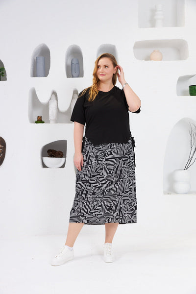 Figurbetontes Kleid aus Viskose mit Schleifen