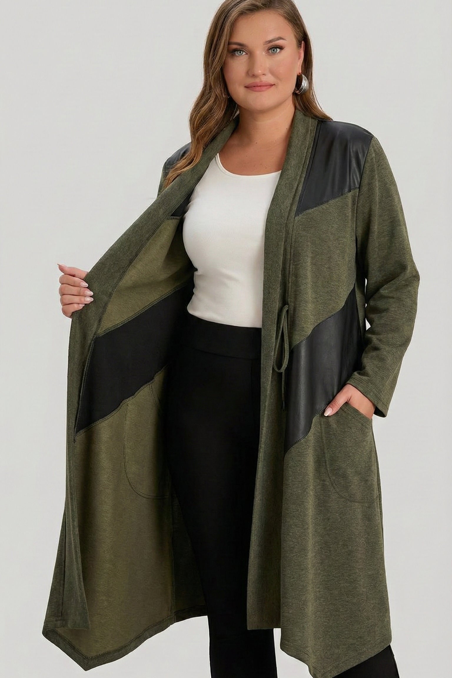 Elegante Weste mit Lederdetails und Bändern - Khaki – Khaki