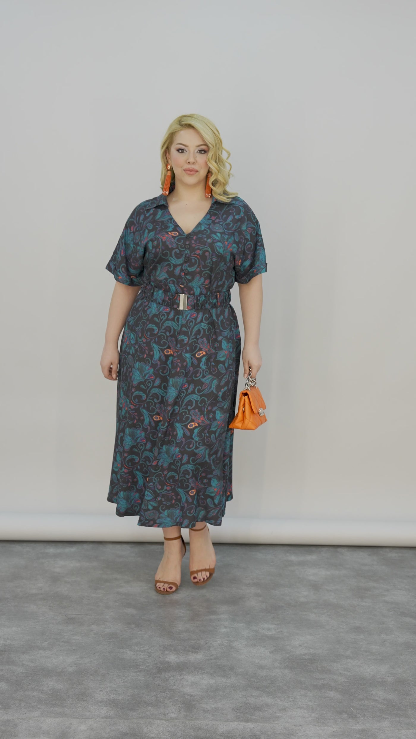 Kleid aus Viskose mit floralem Print